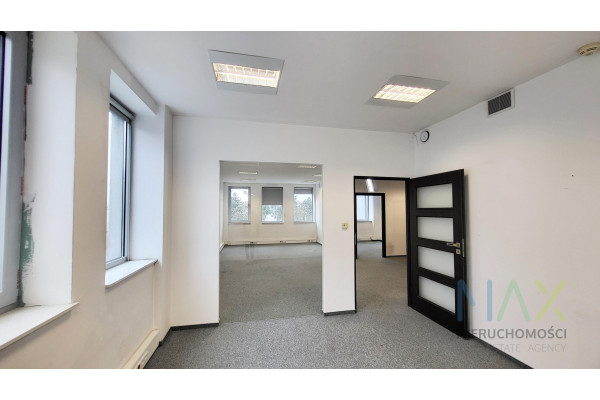 małopolskie, Krak&oacute;w, Płasz&oacute;w, Kamińskiego, Spore biuro w biurowcu z recepcją. Blisko CH Bonarka