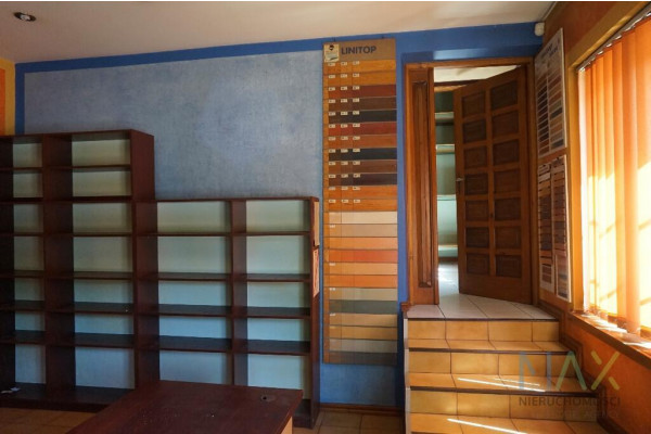 małopolskie, Krak&oacute;w, Wola Duchacka, Malborska, Lokal z wejściem z ulicy przy ul. Malborskiej