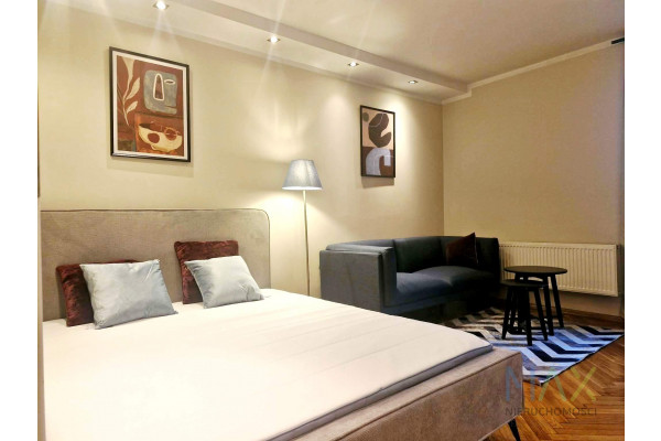 małopolskie, Krak&oacute;w, Stare Miasto, św. Tomasza, Przytulna kawalerka przy ul. św Tomasza. Zadbana kamienica