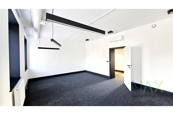 małopolskie, krakowski, Skawina, Strefa Gospodarcza, Atrakcyjne biuro w luksusowym biurowcu z parkingiem