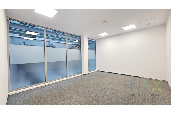 małopolskie, Krak&oacute;w, Płasz&oacute;w, Kamieńskiego, niewielki lokal w biurowcu klasy A , okol. Bonarki