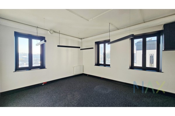 małopolskie, krakowski, Skawina, Strefa Gospodarcza, Atrakcyjne biuro w luksusowym biurowcu z parkingiem