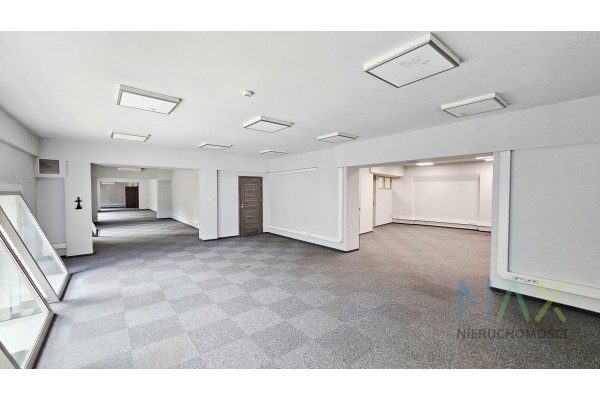 małopolskie, Krak&oacute;w, Stare Miasto, Basztowa, Przestronny lokal w rewelacyjnym punkcie ul. Basztowa