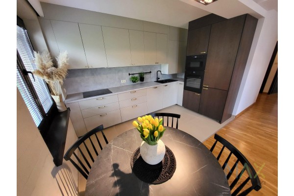 małopolskie, Krak&oacute;w, Krak&oacute;w-Śr&oacute;dmieście, Grzeg&oacute;rzki, Grzeg&oacute;rzecka, Dwupokojowe mieszkanie bezczynszowe w otoczonym zielenią kameralnym budynku przy ul Grzeg&oacute;rzeckiej