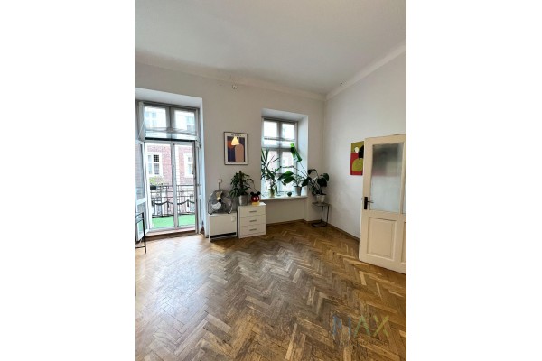 małopolskie, Krak&oacute;w, Stare Miasto, Radziwiłłowska, Przestronne mieszkanie jednopokojowe z balkonem, przy spokojnej ulicy Radziwiłłowskiej